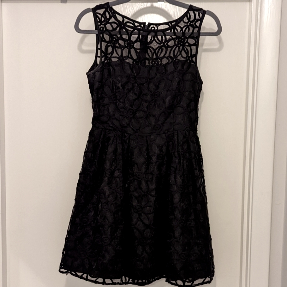BB Dakota floral embroidered cocktail dress